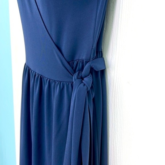 BCBGeneration - Navy Blue Stretch Wrap With Pleat Flutter Shoulders Dress Size M - Picture 7 of 13